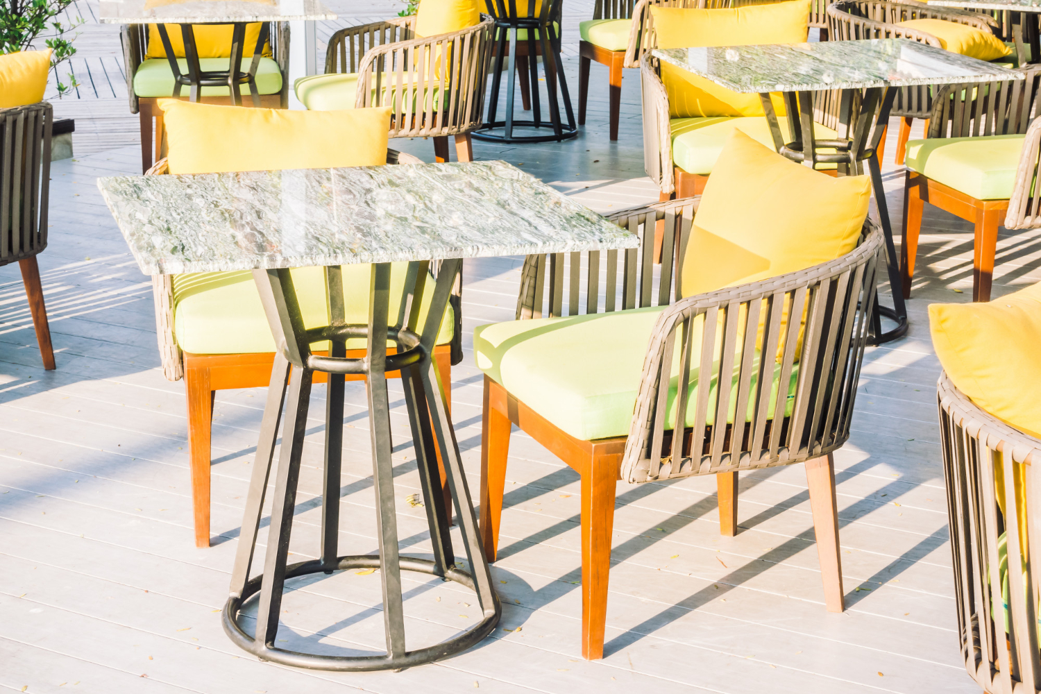 خرید صندلی باغ و کافه