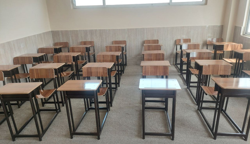 تجهیز کلاس های مجتمع آموزشی غیر دولتی بعثت مشهد